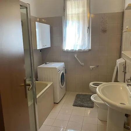 Peschieraview Ground Floor X4 דירה *
